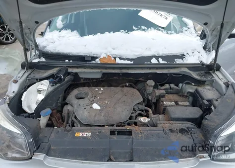 2015 Kia Soul z USA, uszkodzony, nr VIN KNDJN2A26F7767868